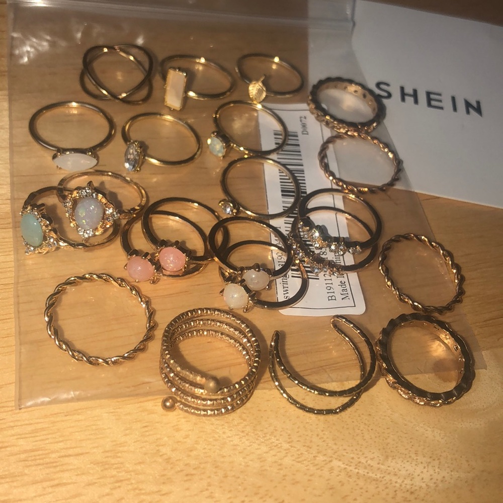Rings 22 pieces from shein